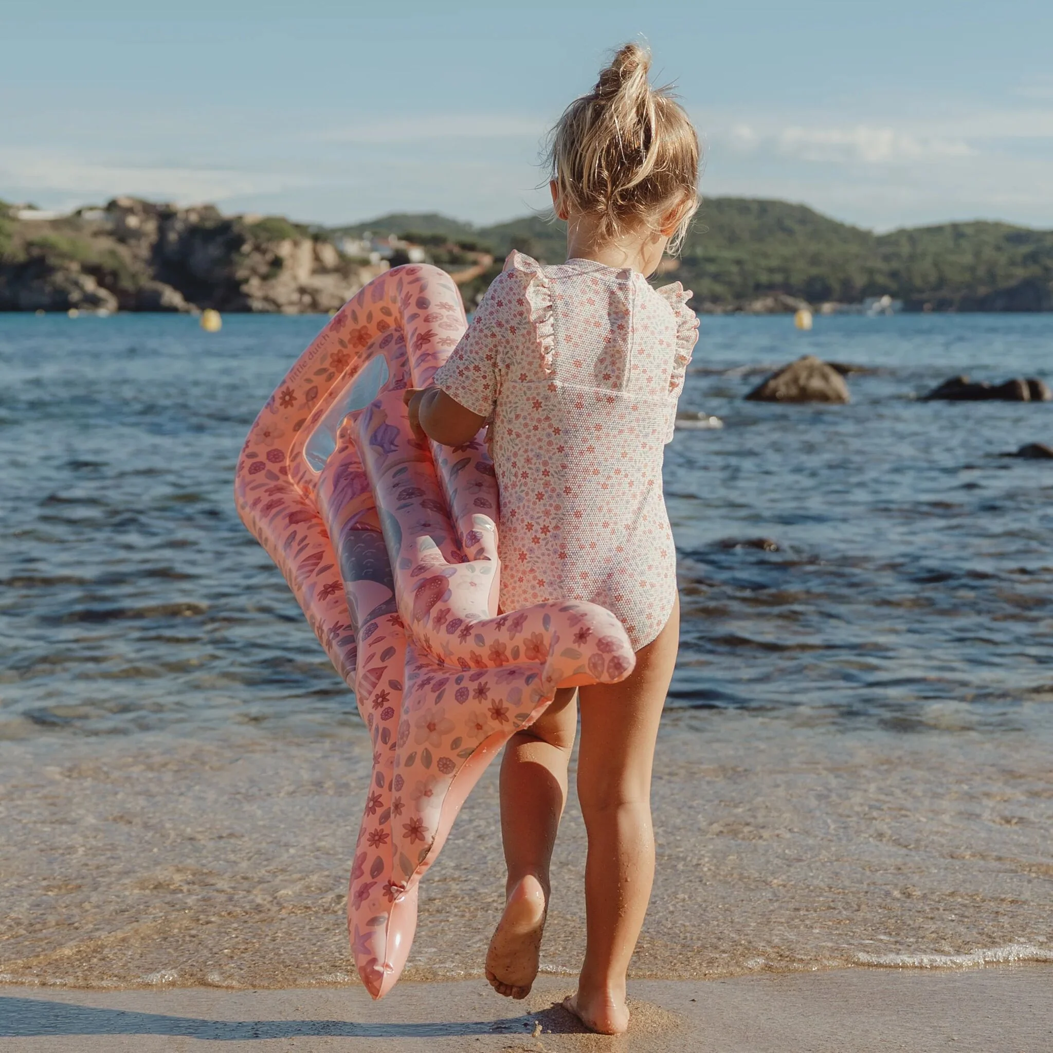 Traje de baño de manga corta con estampado floral - Imagen 5