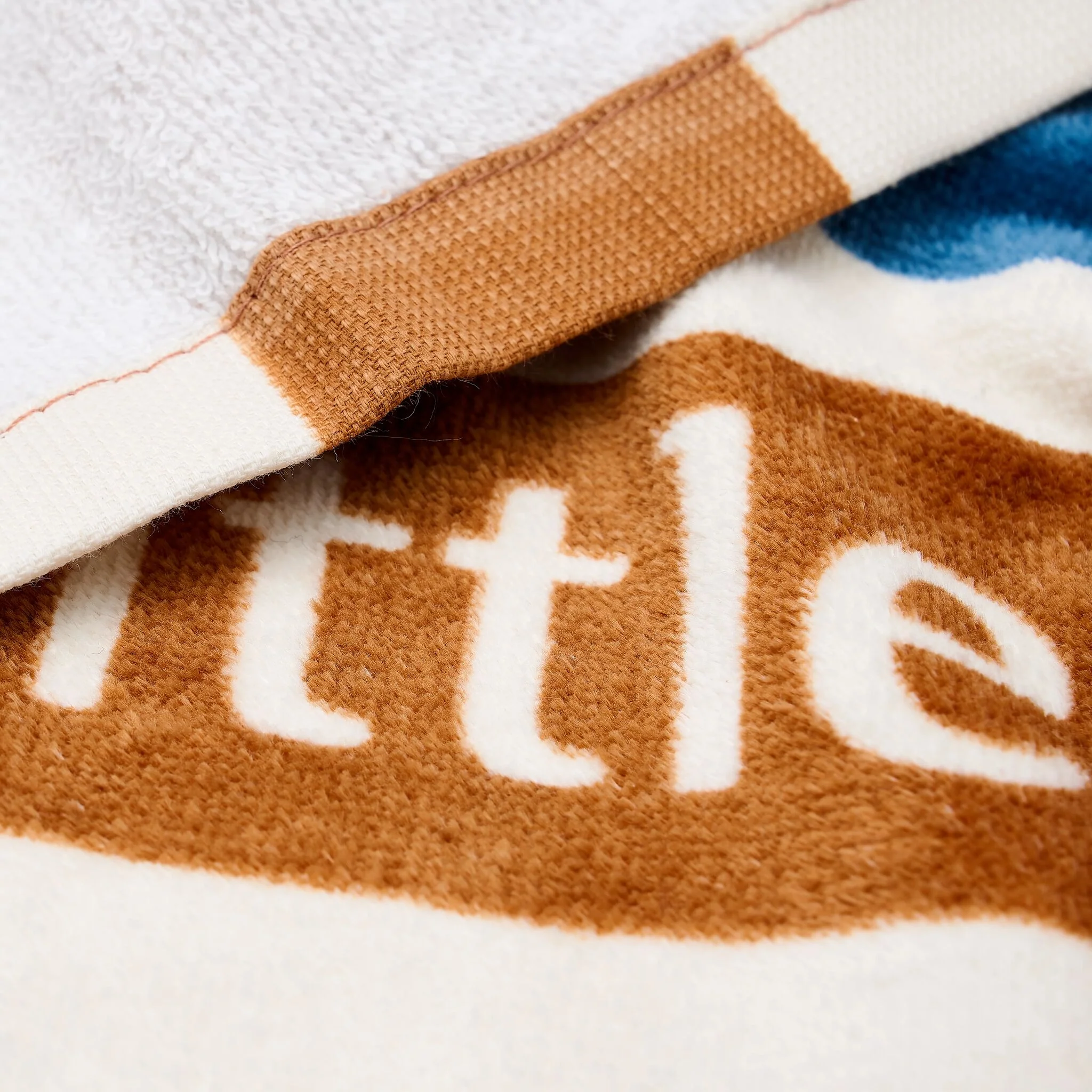 Toalla de playa Mundo del Océano Rayas marrones - 60cm x 120cm - Imagen 3